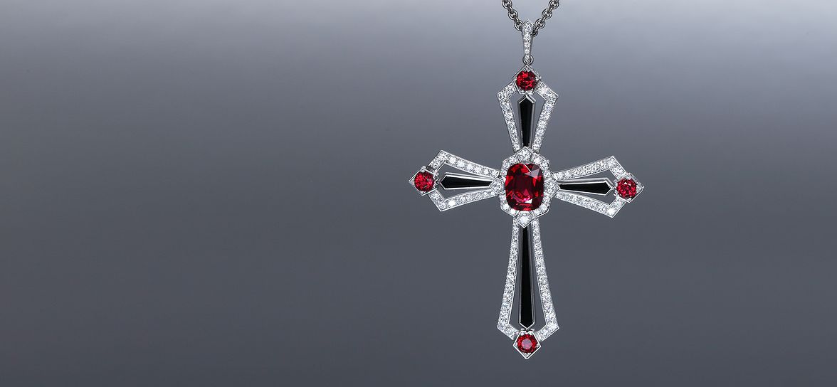 Spinel cross 