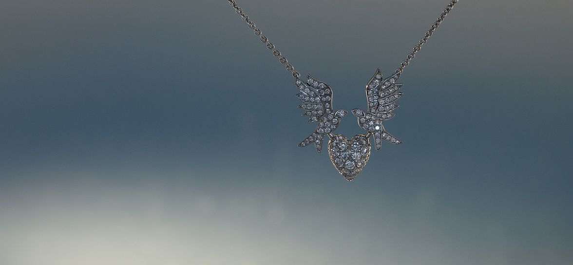 Diamond pendant 