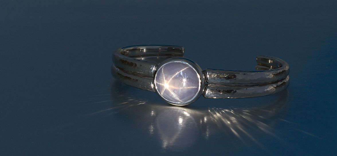 Starsapphire Platinum Bangle 