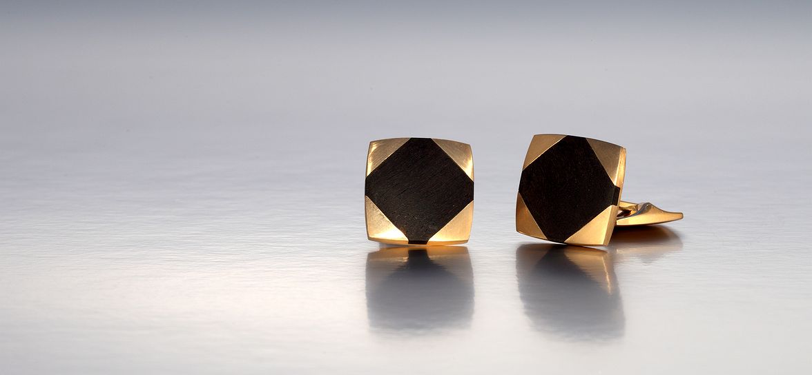 Cufflinks in rose gold and ebony 